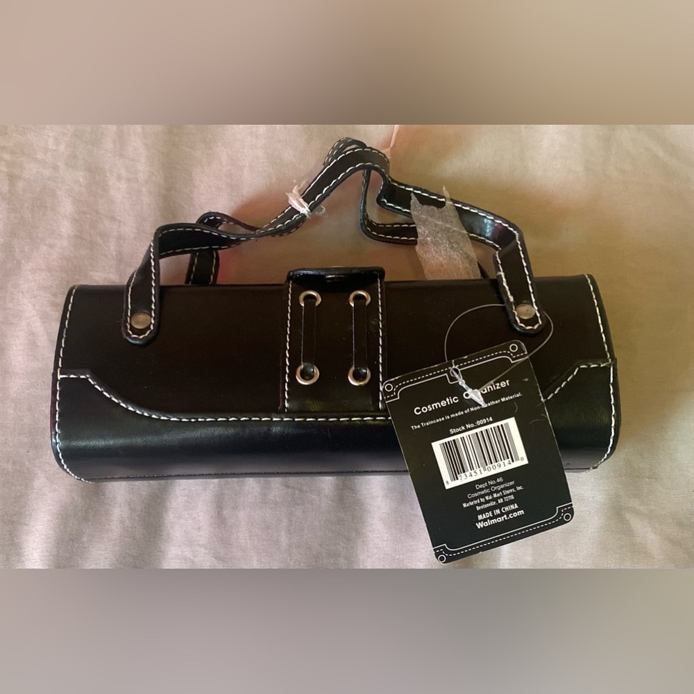 Show colors luxurious cosmetic organizer